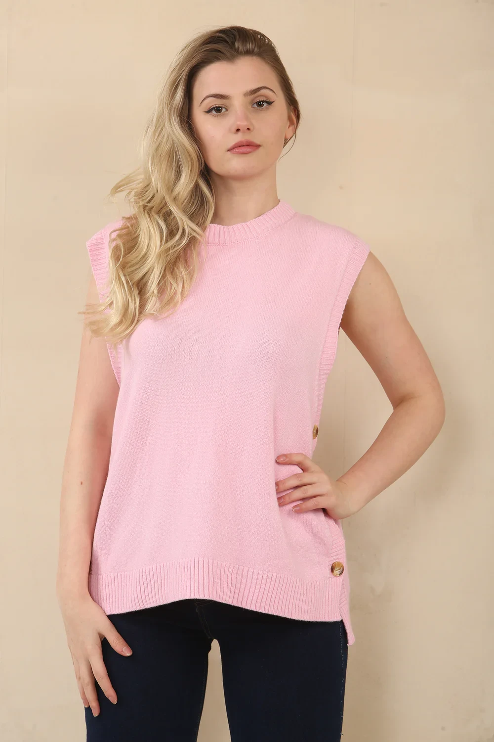 BUTTON DETAIL KNITTED VEST