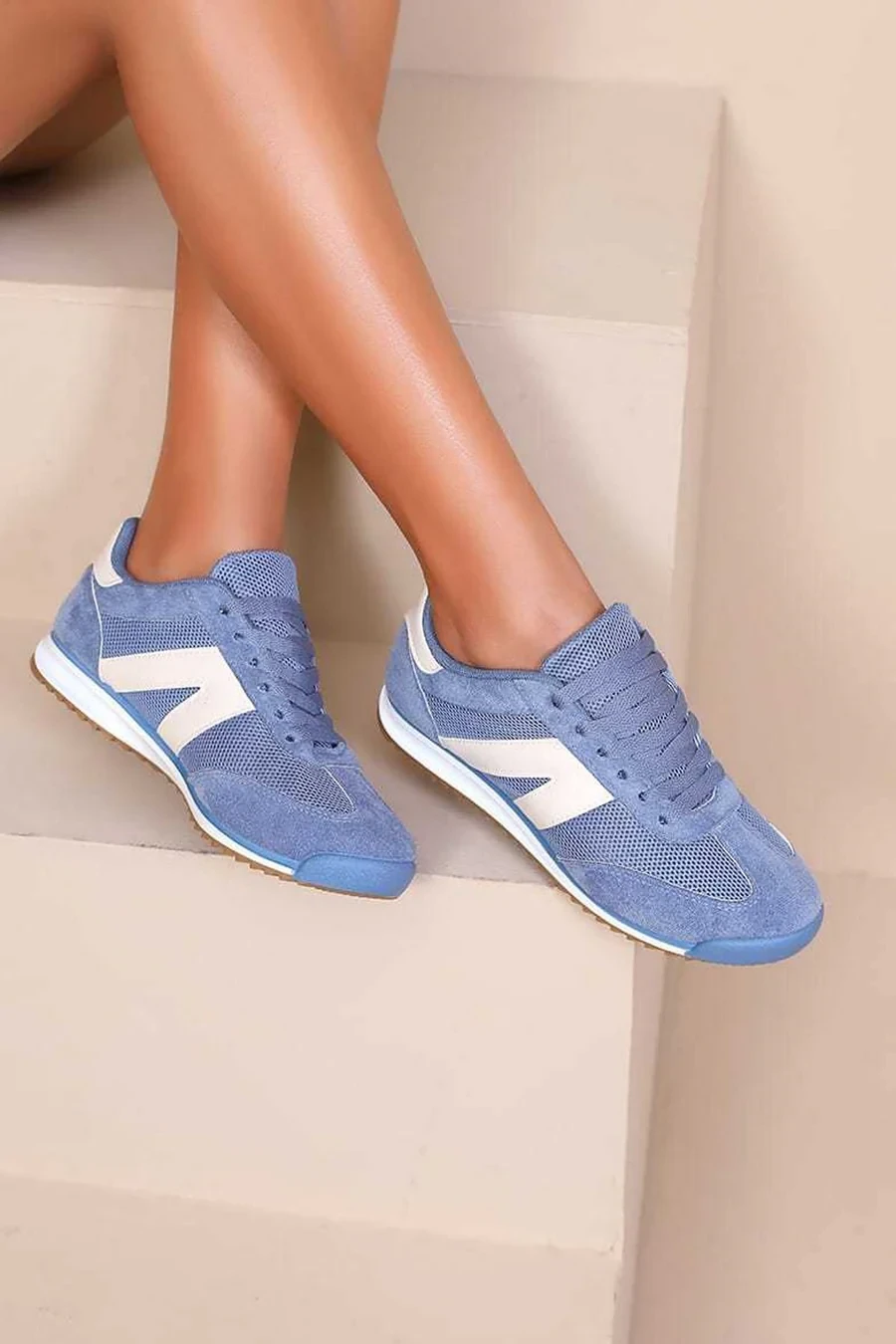 Breathable Mesh Lace Up Trainer