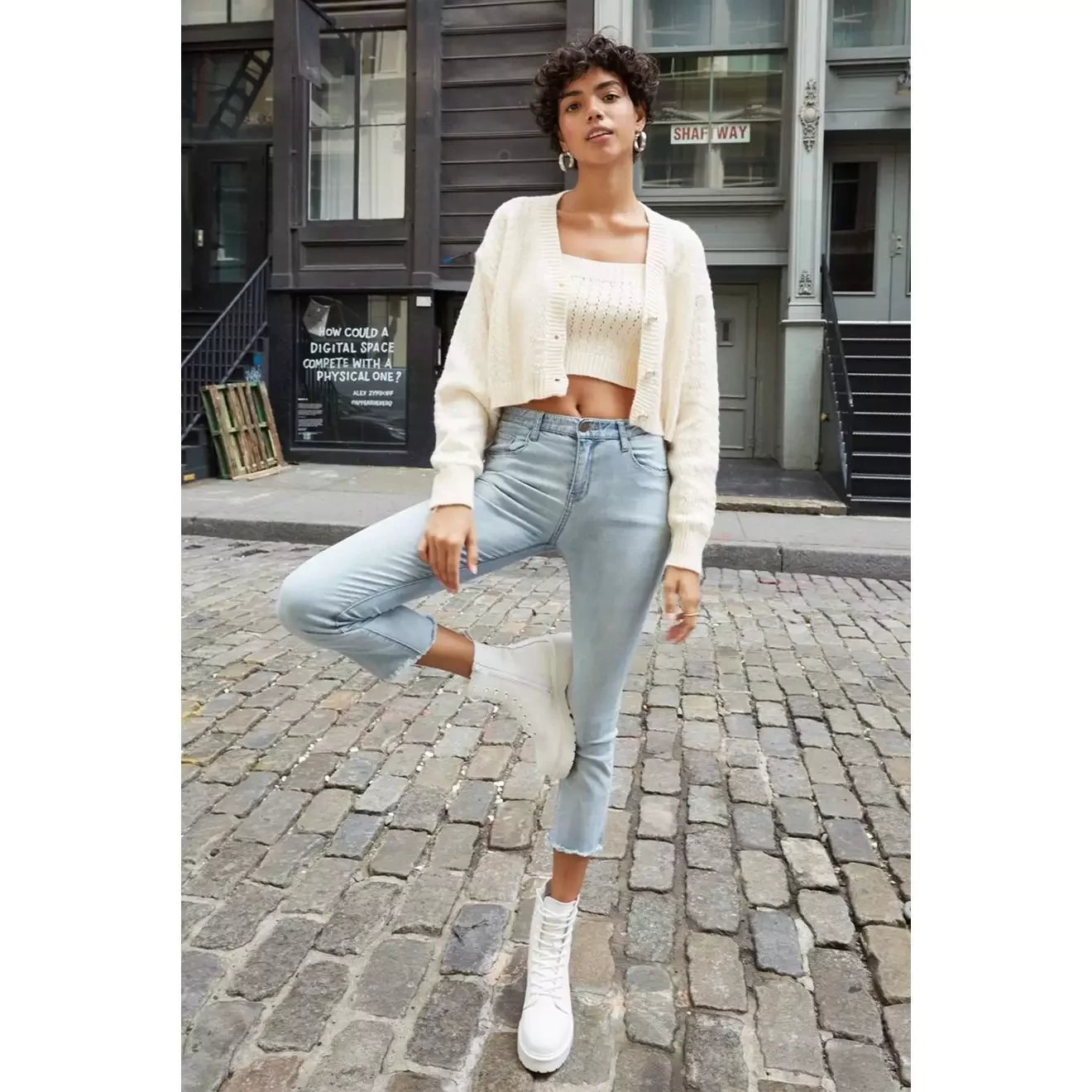 blue skinny jeans with raw