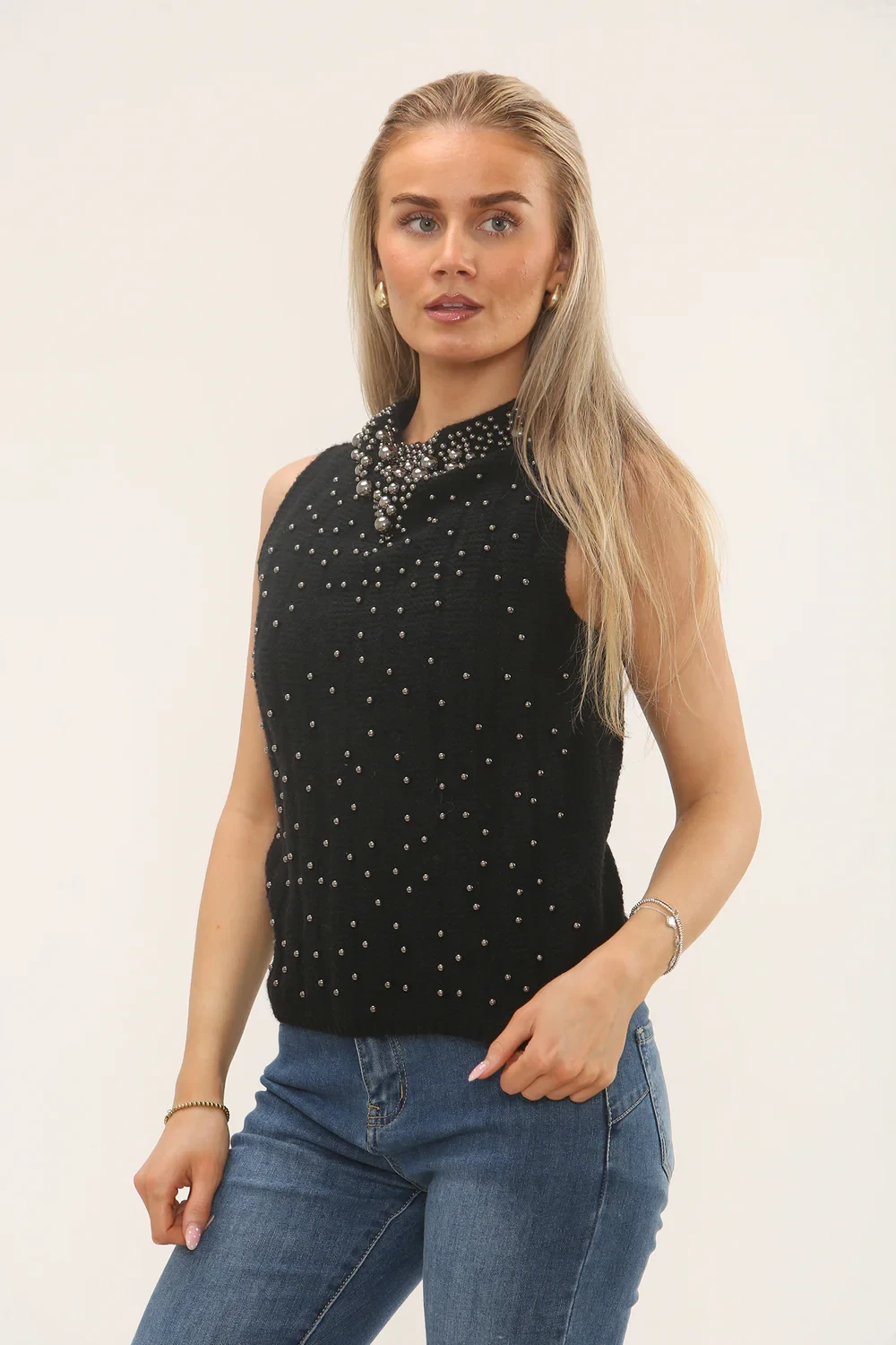 EMBELLISHED PEARL DETAIL TOP