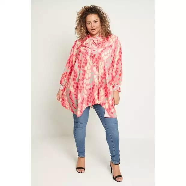 Plus size pink circles pussy bow top