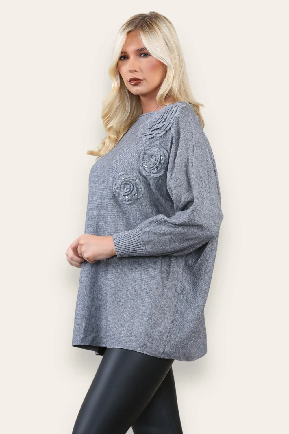 3D FLOWER BUTTON BACK JUMPER