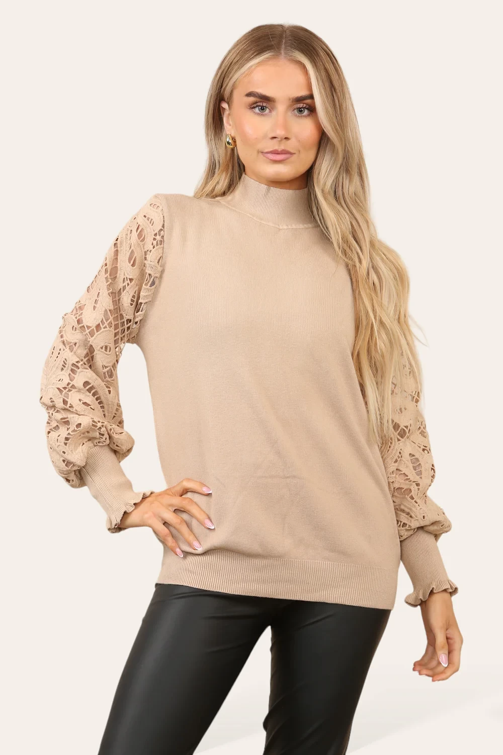 LACE SLEEVE JUMPER